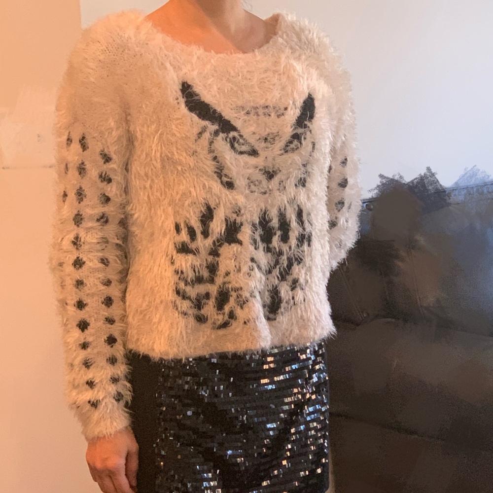 Guess fluffy sweater